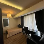 アパート Bratu ブカレスト